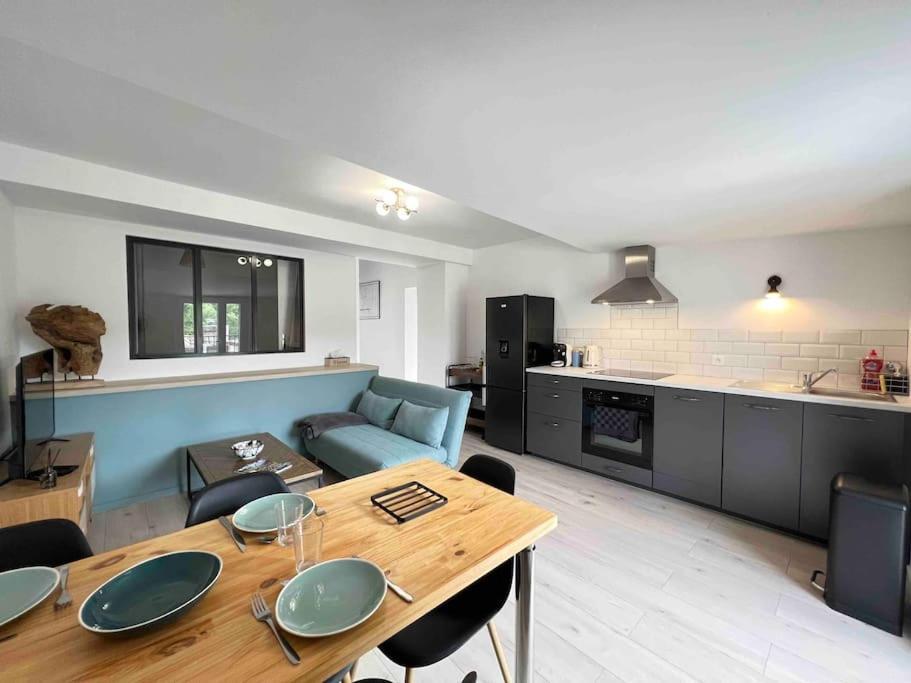 Appartement Avec Terrasse, Climatisation Et Parking Prive ! Le Teil Extérieur photo